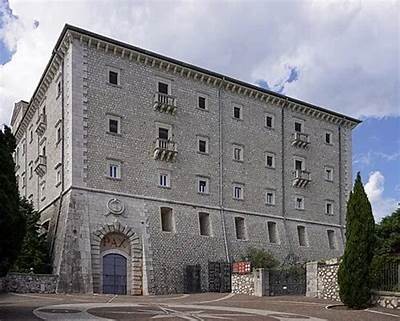 Exploring the Fascinating World of Cassino 81: History, Strategy, and Tips for Success